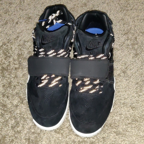 Nike
Men's Black Air Tr. V . Cruz Shoes - Picture 3 of 8